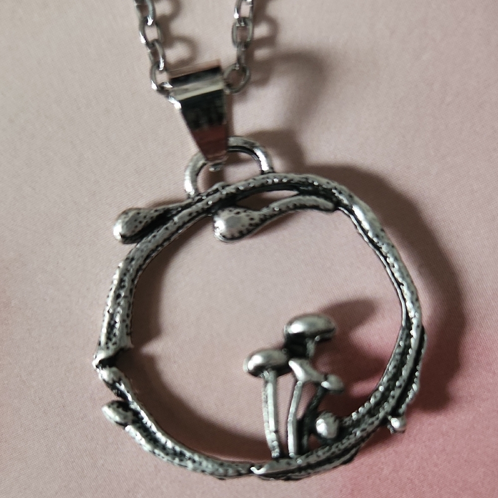 New Silver Mushroom Pendant Necklace